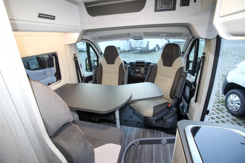 Bild 7: Roller Team Wohnmobil in Untersteinbach / Rauhenebrach mieten Bild 7: Roller Team Wohnmobil in Untersteinbach / Rauhenebrach mieten