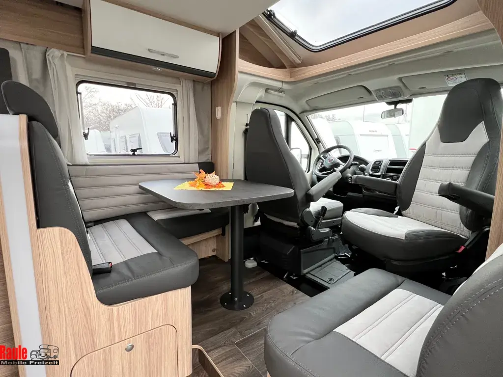 Bild 4: Wohnmobil von Sunlight mieten in Wiesbaden Bild 4: Wohnmobil von Sunlight mieten in Wiesbaden