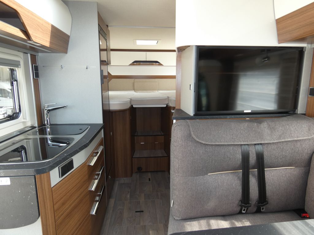 Hymer B-Klasse MC T 580 (46) 177 PS, 2,20 m Bett mieten - cararent.de